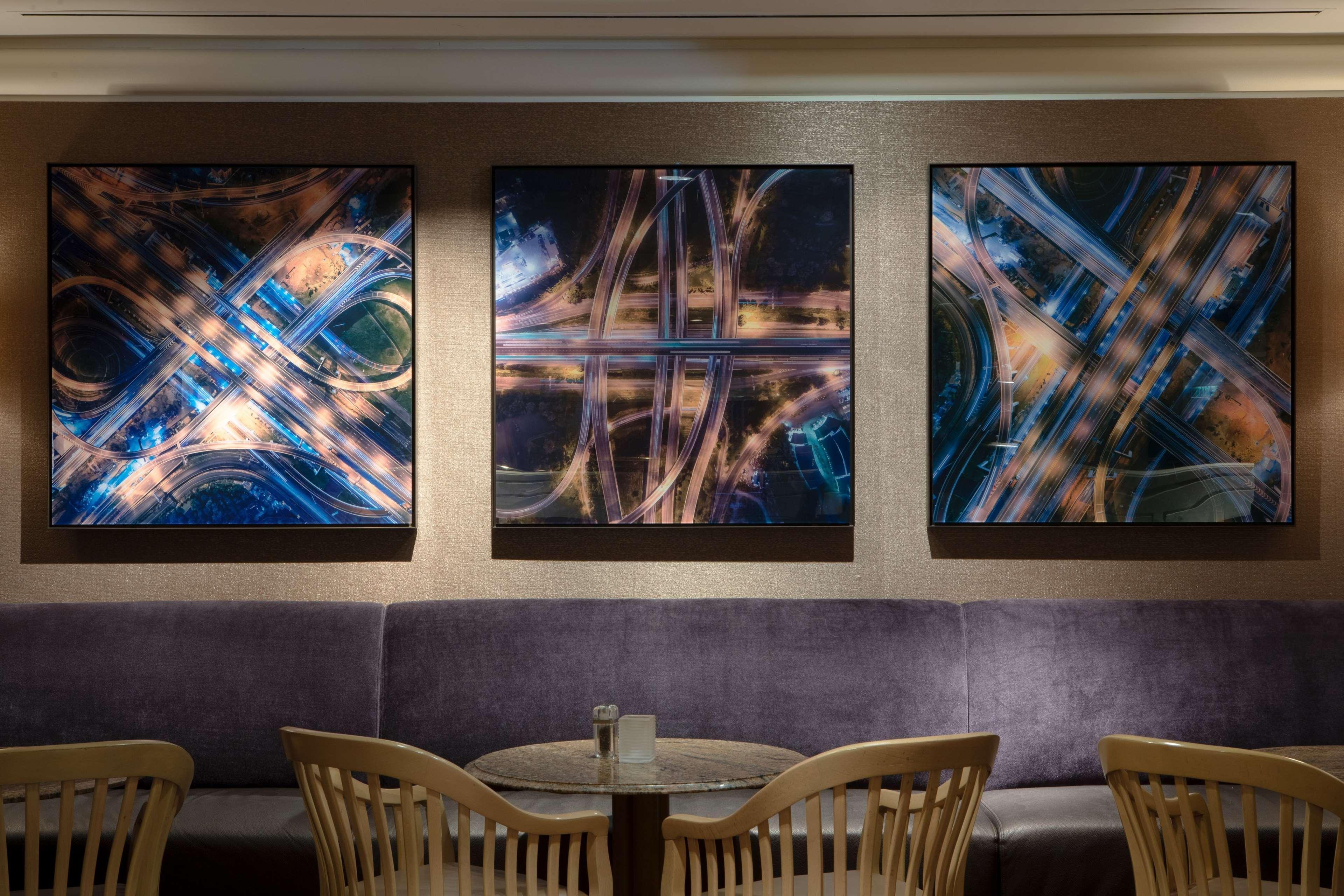 Hilton Angeles Airport