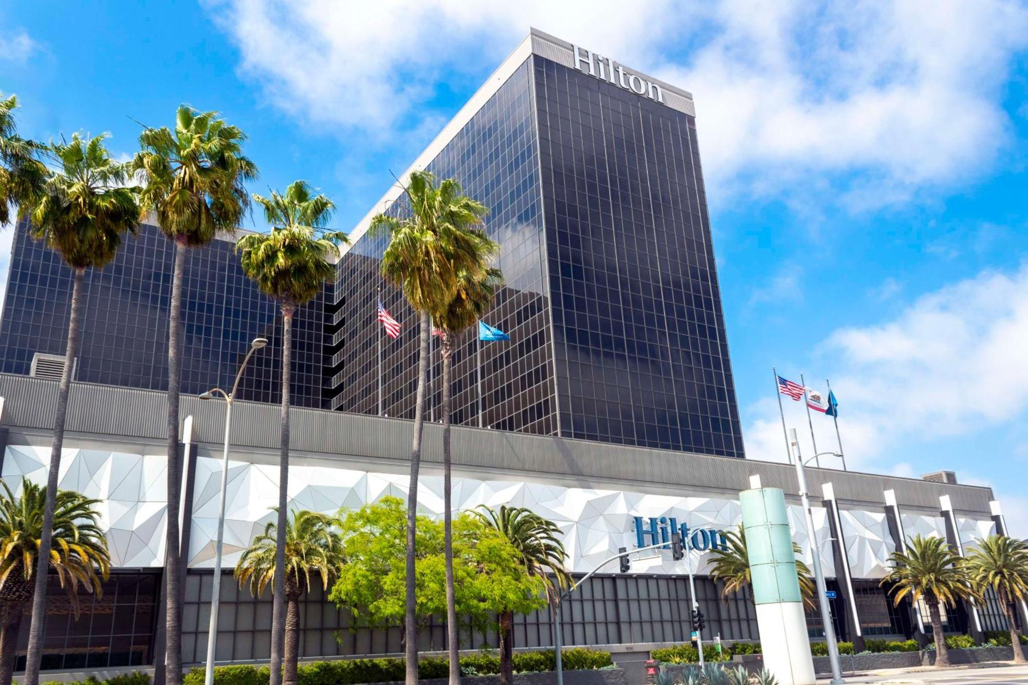 Hilton Angeles Airport 4*