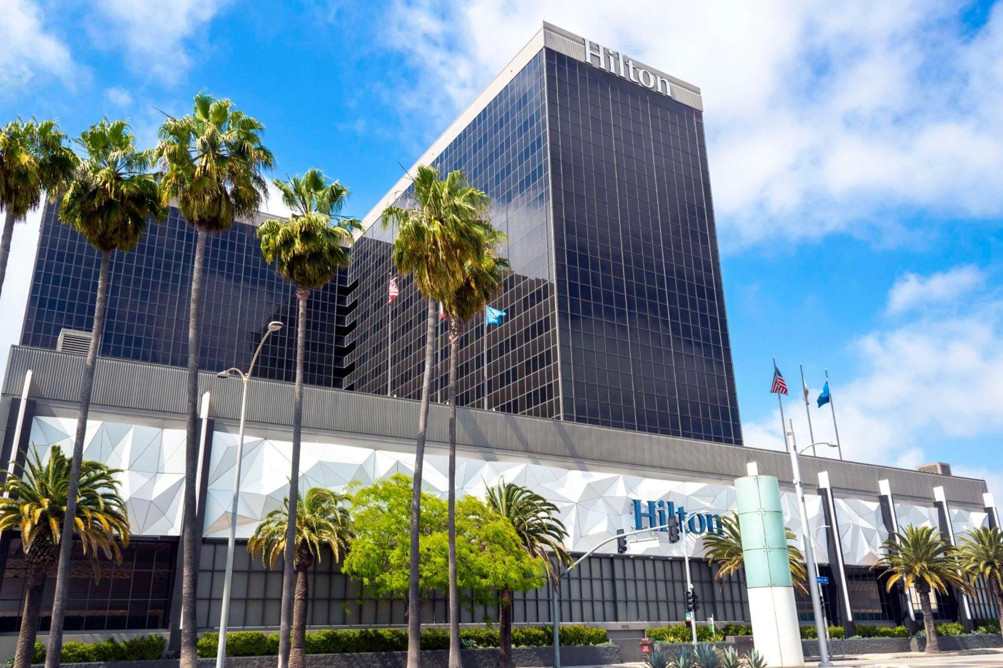 Hilton Angeles Airport Hotel 4*
