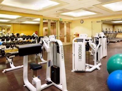 Hilton Angeles Airport Hotel 4*